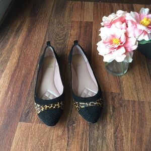 Vince Camuto Black Flats with Gold Chain Detail